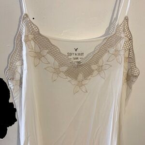 AE SOFT & SEXY WHITE TANK, SZ XL